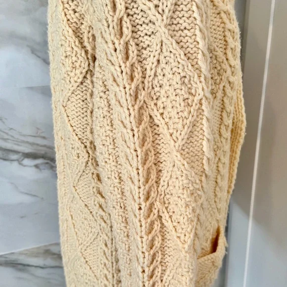 Cream Vintage Fisherman’s Cable Knit Women’s Sweater 100% Wool Italy